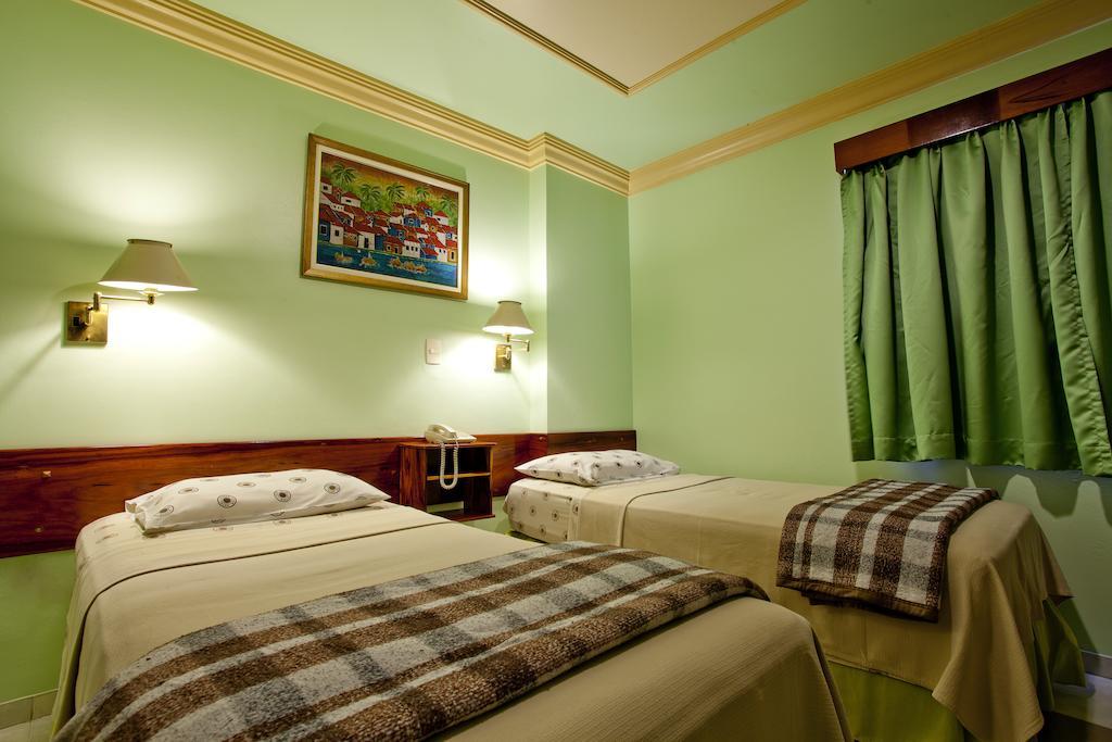 Lider Hotel Manaus Buitenkant foto