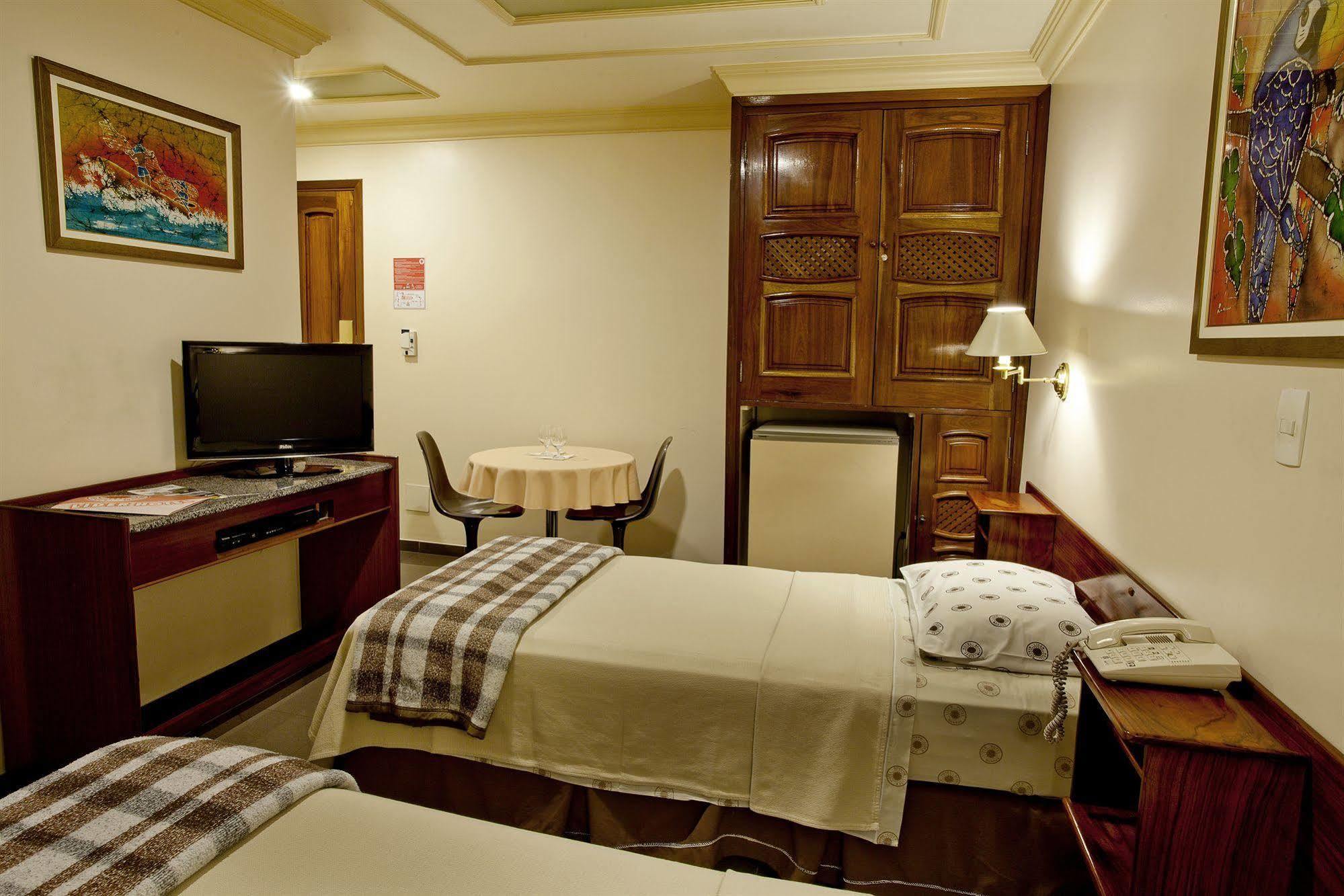 Lider Hotel Manaus Buitenkant foto