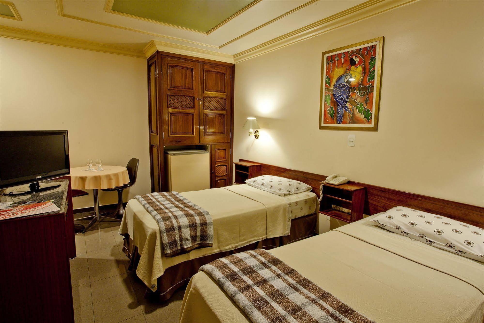Lider Hotel Manaus Buitenkant foto
