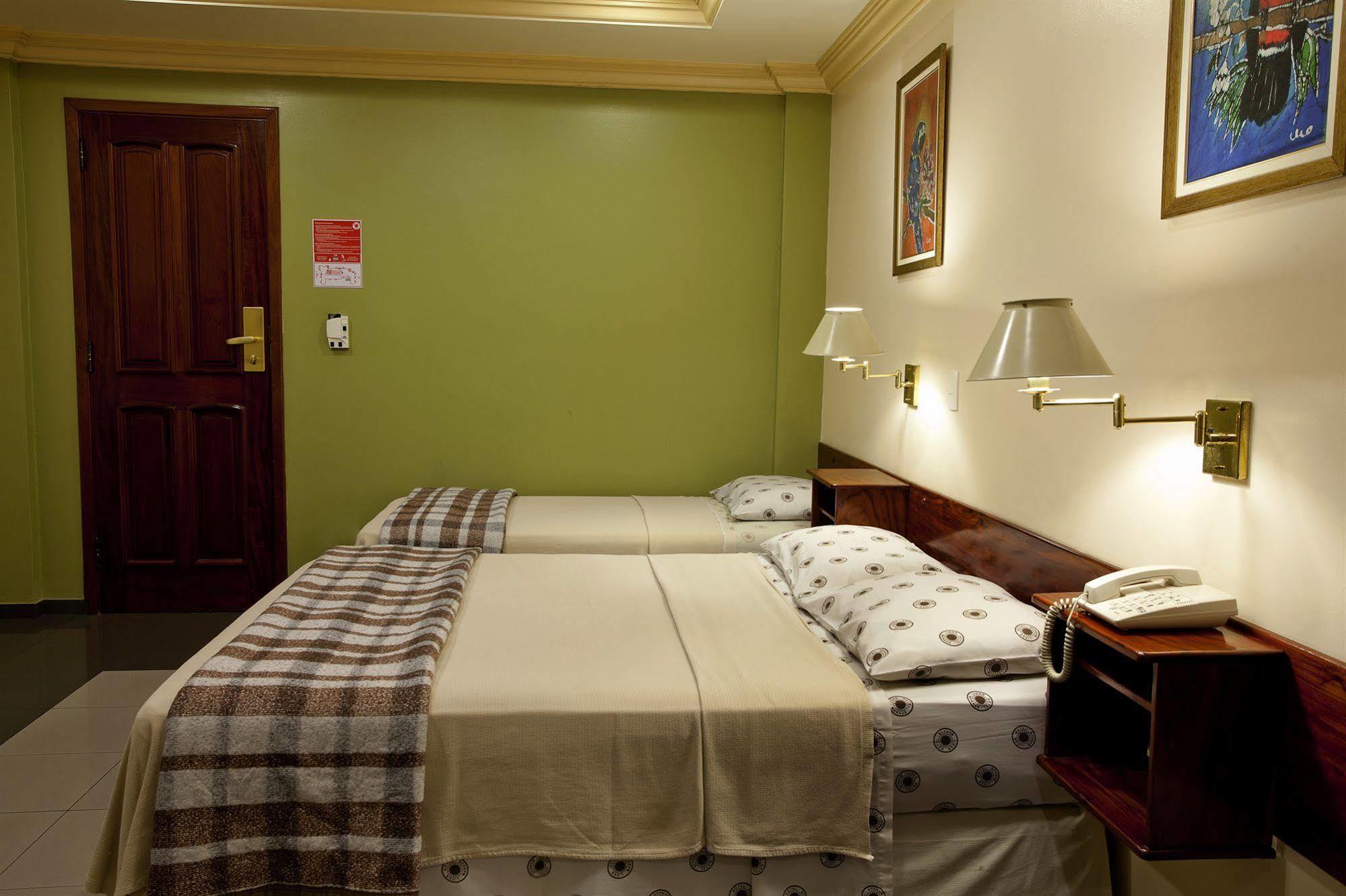 Lider Hotel Manaus Buitenkant foto