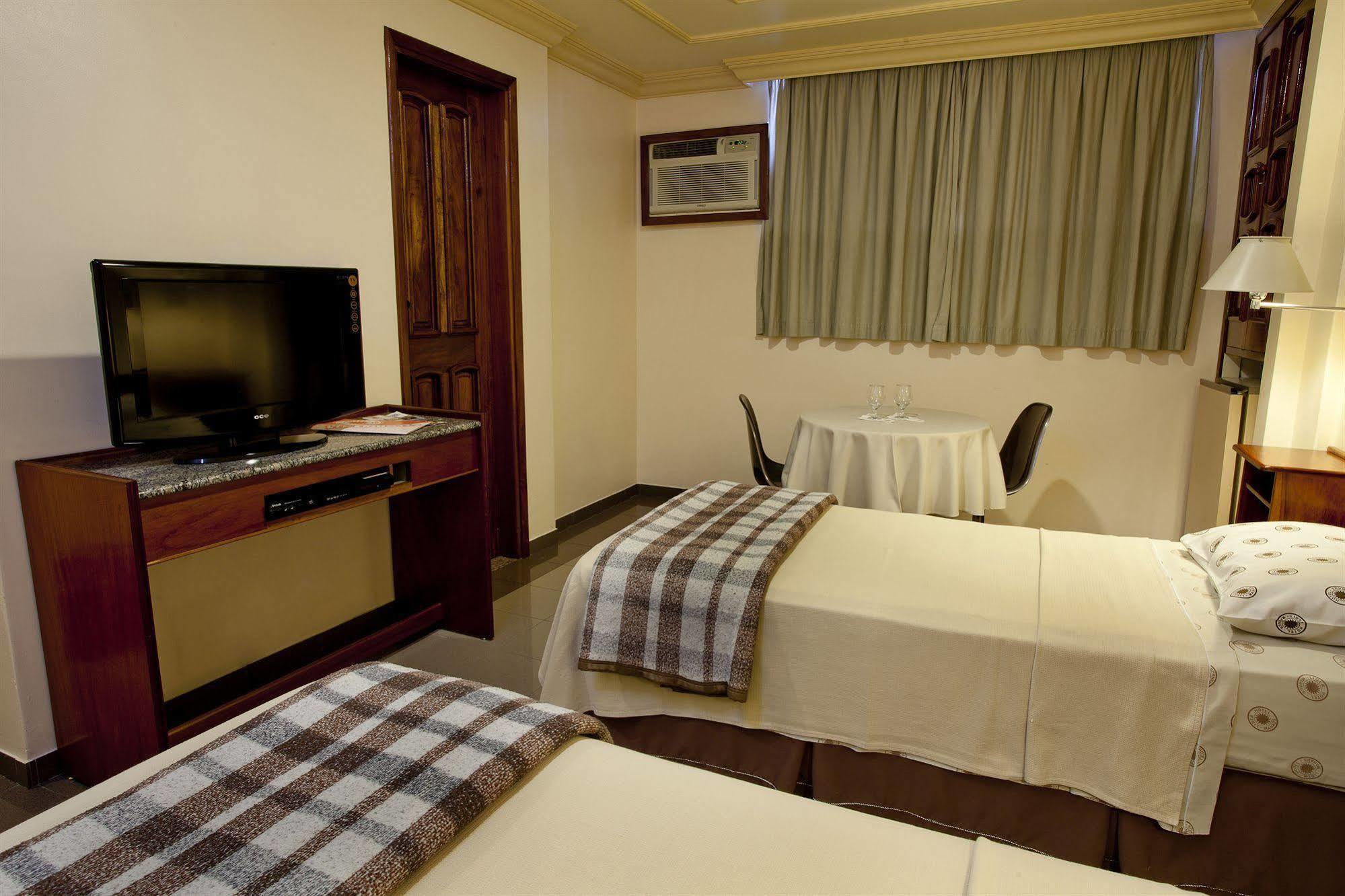 Lider Hotel Manaus Buitenkant foto